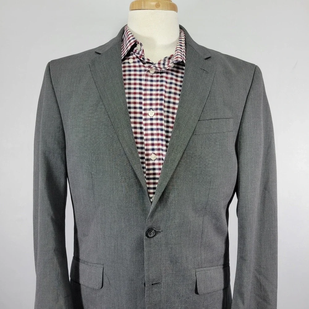 Kenneth Cole Reaction Men's‎ Sport Coat Blazer Two Button Gray Size about 42R